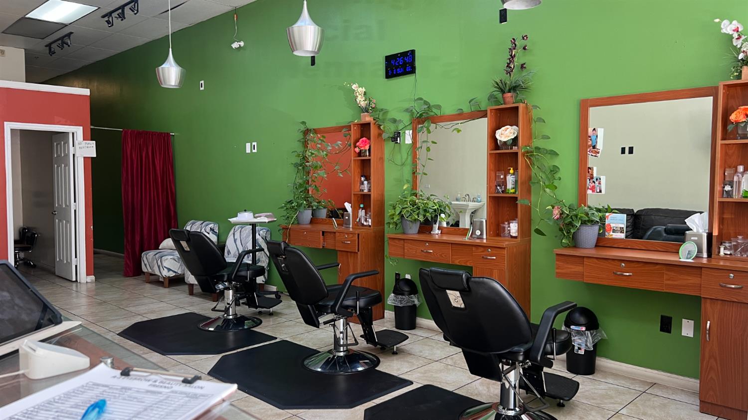 Business in Fresno - photo 2