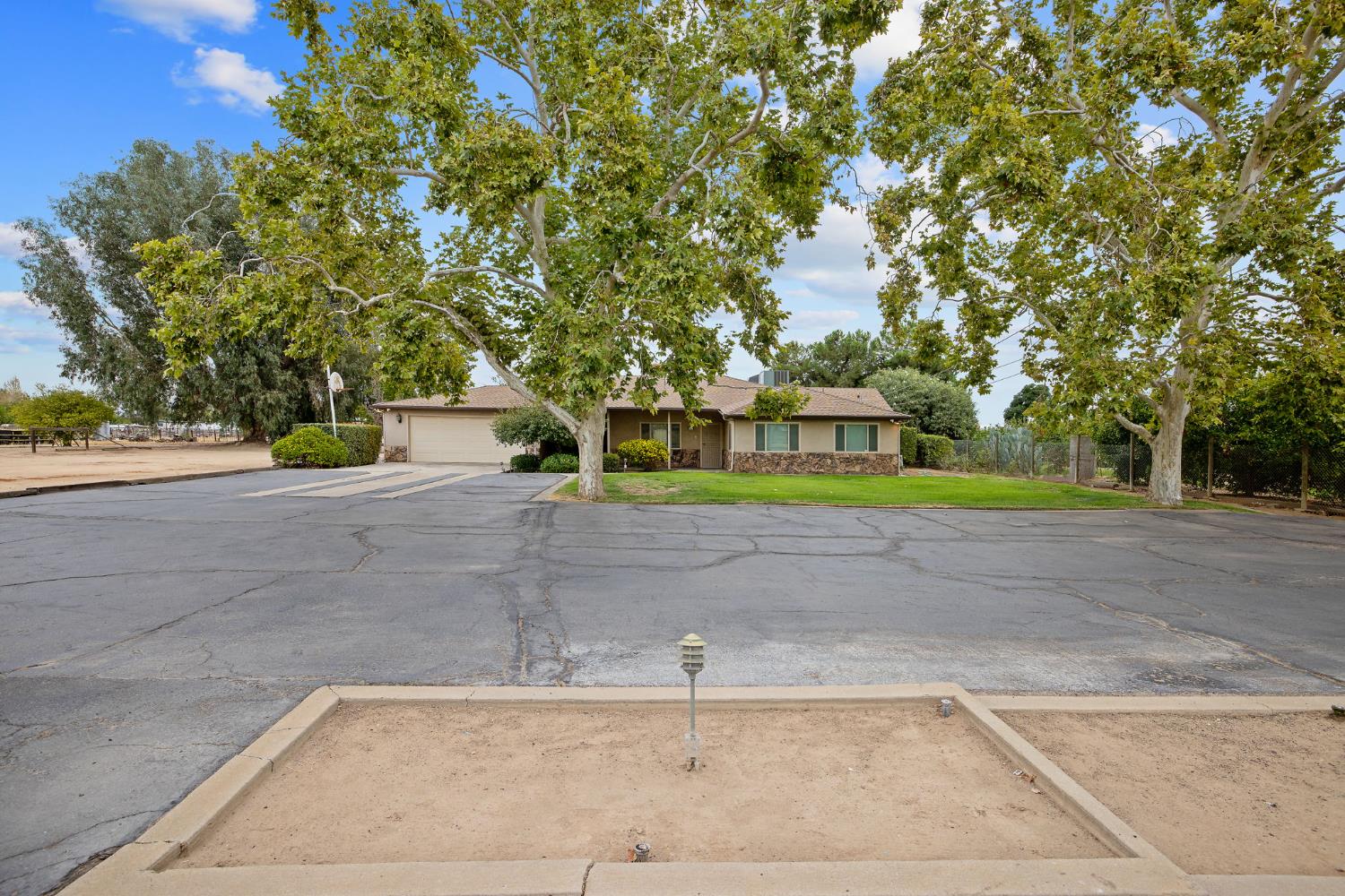Single Family in Fresno - photo 3
