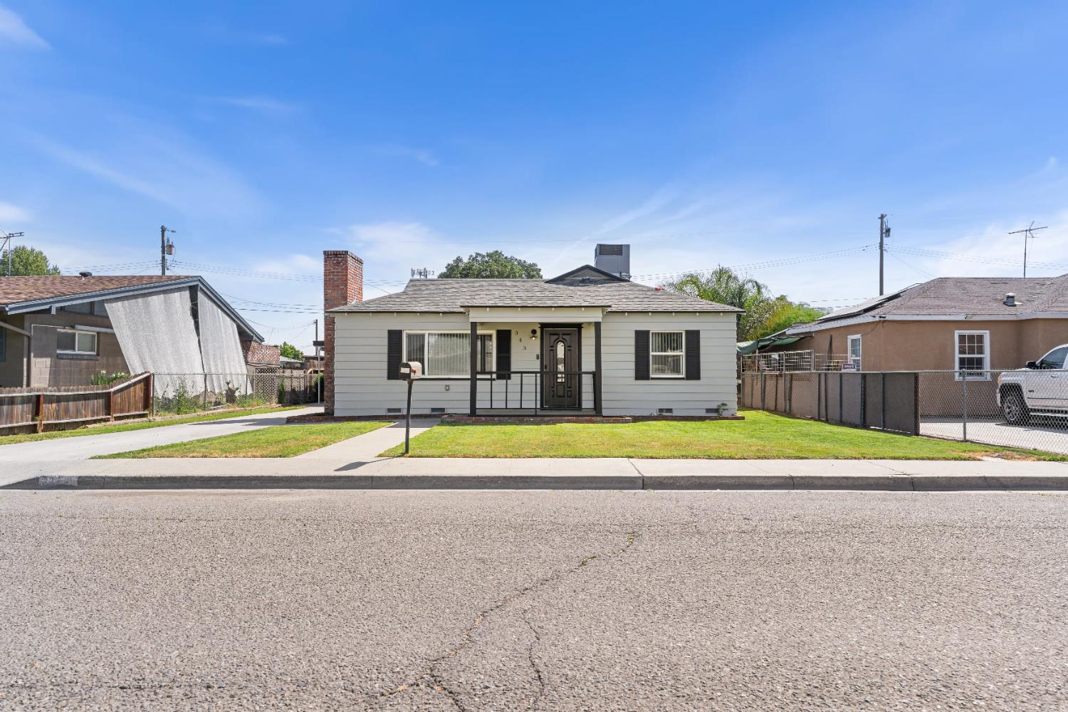 Single Family in Lemoore - photo 2