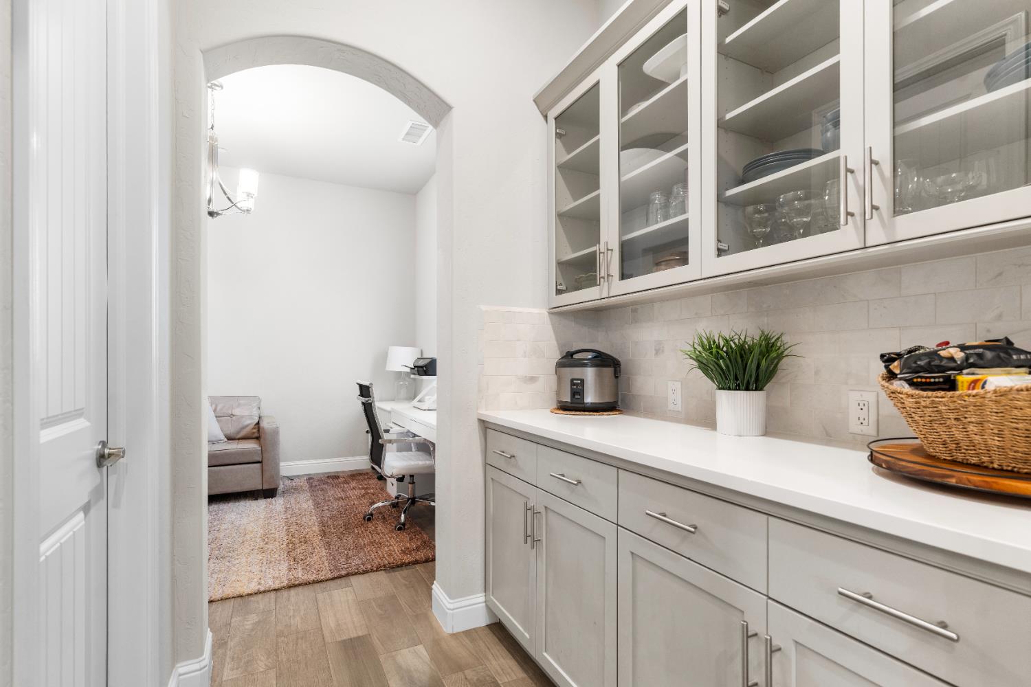 2785 N Armstrong Avenue, Fresno, CA, 93727