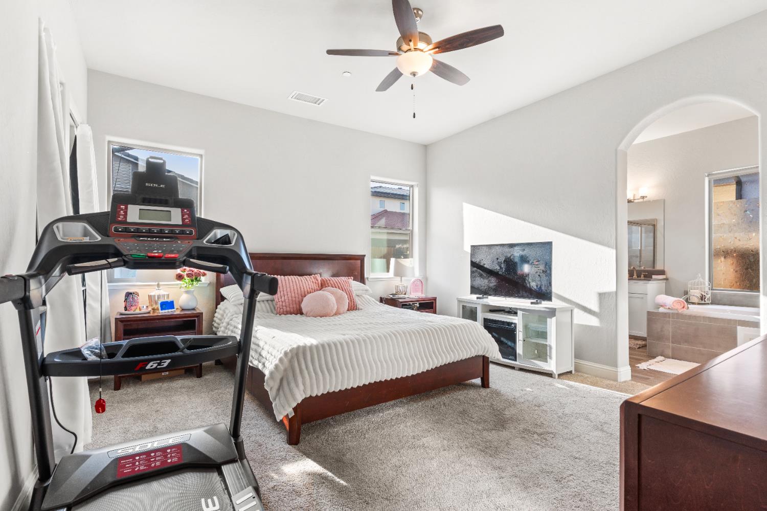 2785 N Armstrong Avenue, Fresno, CA, 93727