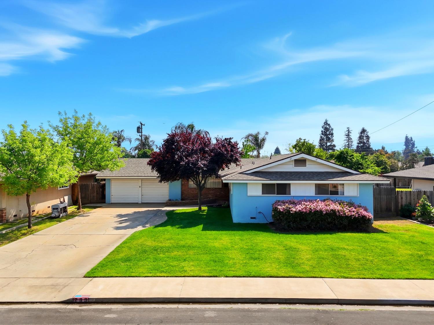 Single Family in Reedley - main photo