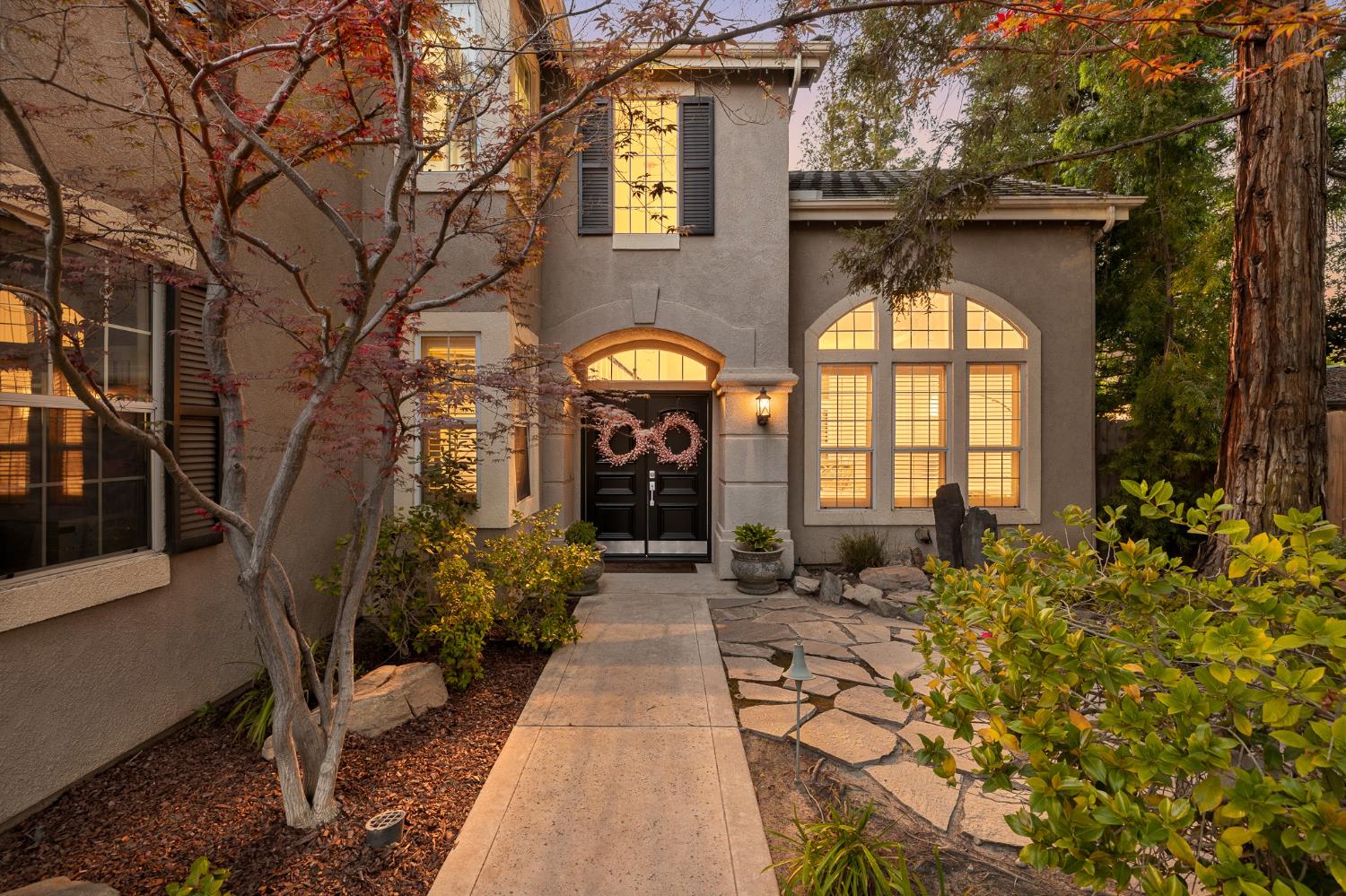 $750,000+