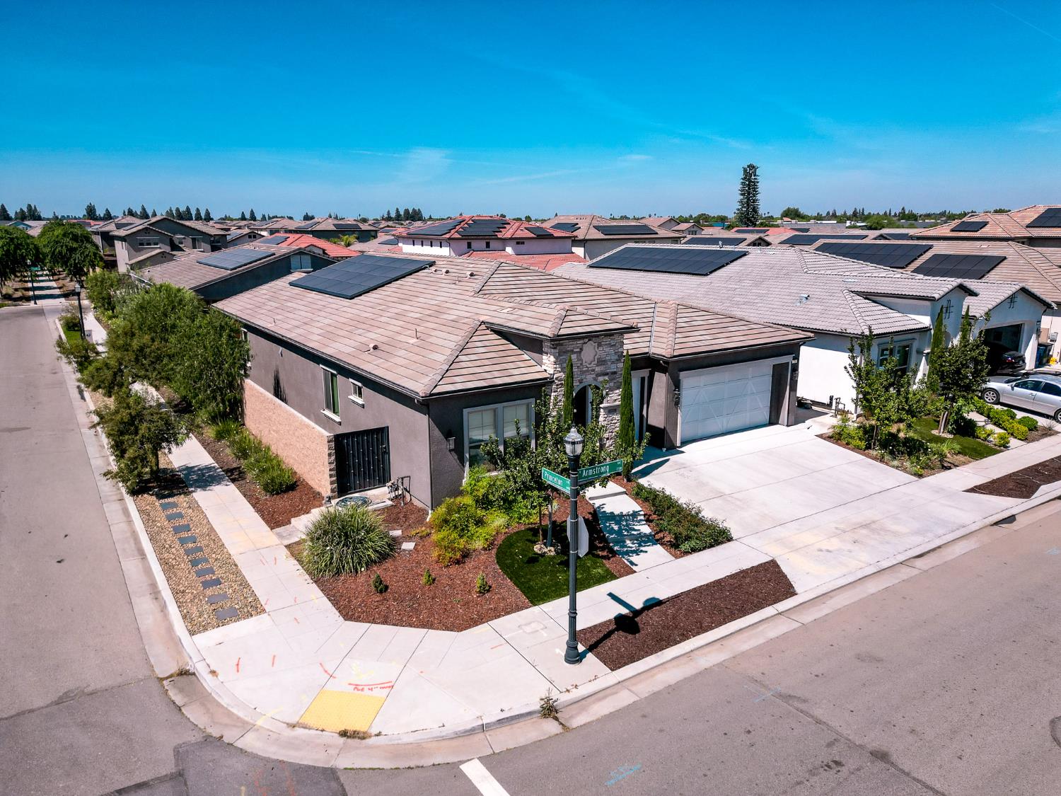 2785 N Armstrong Avenue, Fresno, CA, 93727