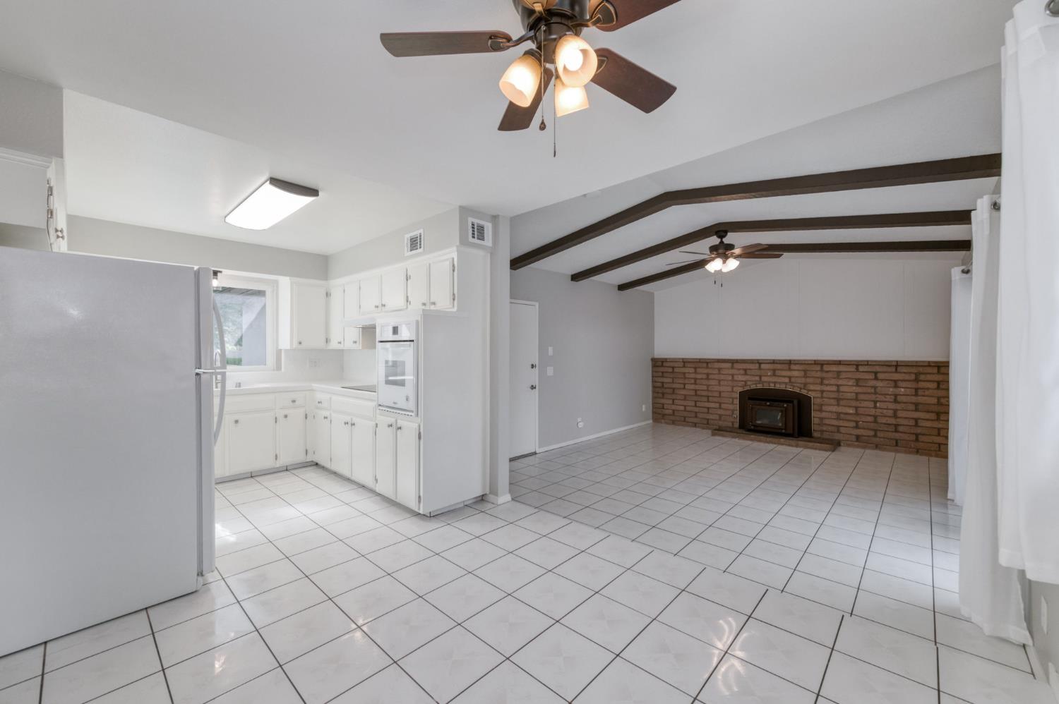 1314 Ezie Avenue, Clovis, CA, 93611