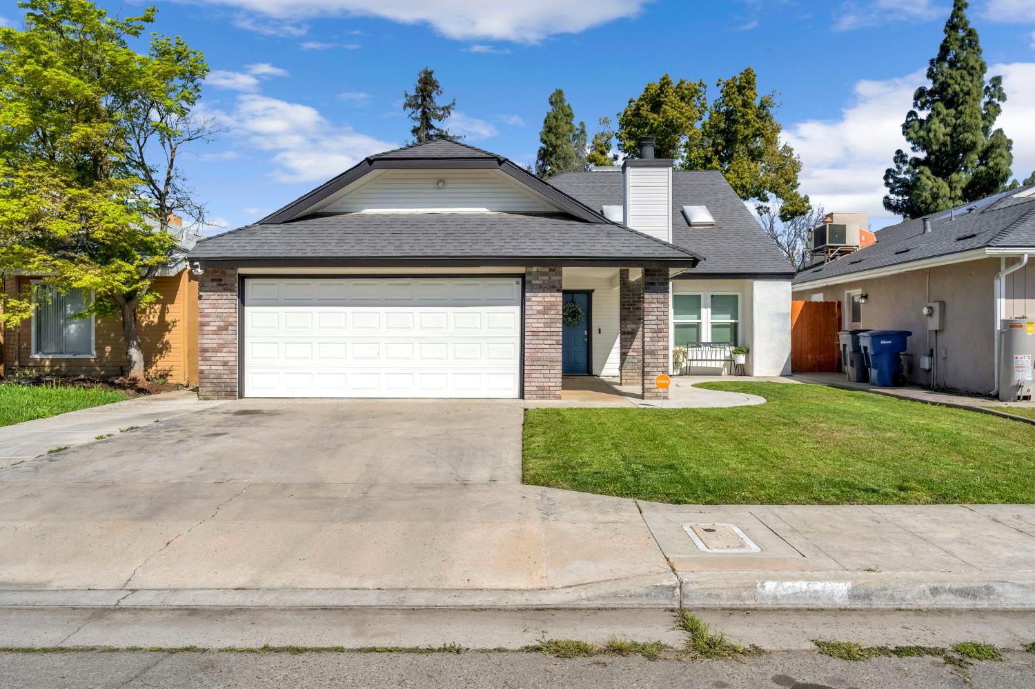 Single Family in Fresno - photo 2