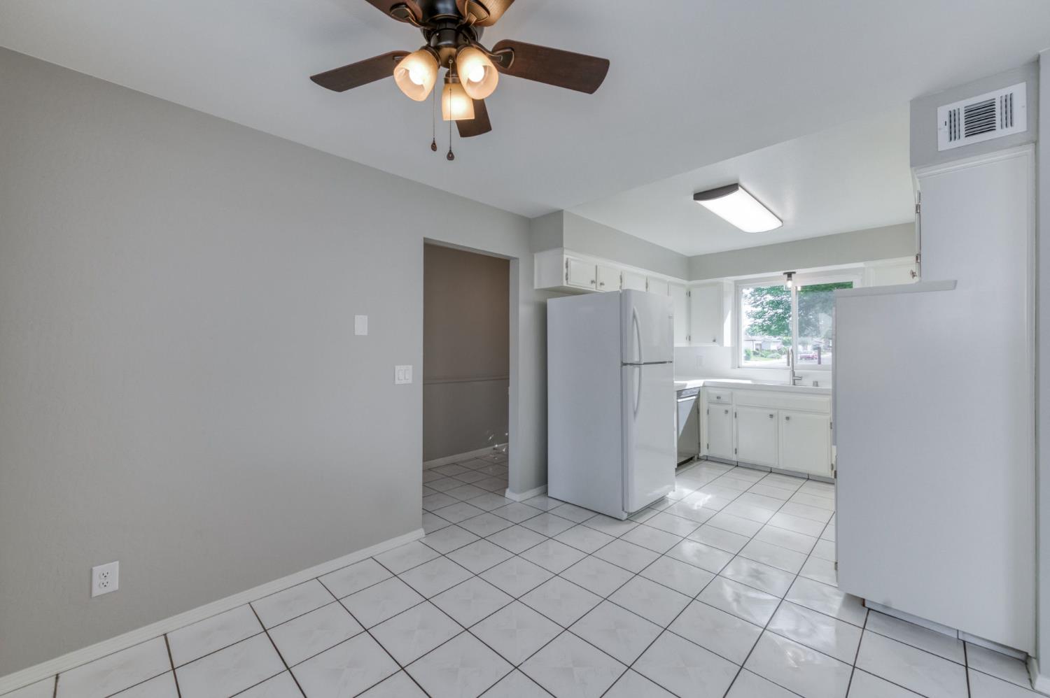 1314 Ezie Avenue, Clovis, CA, 93611