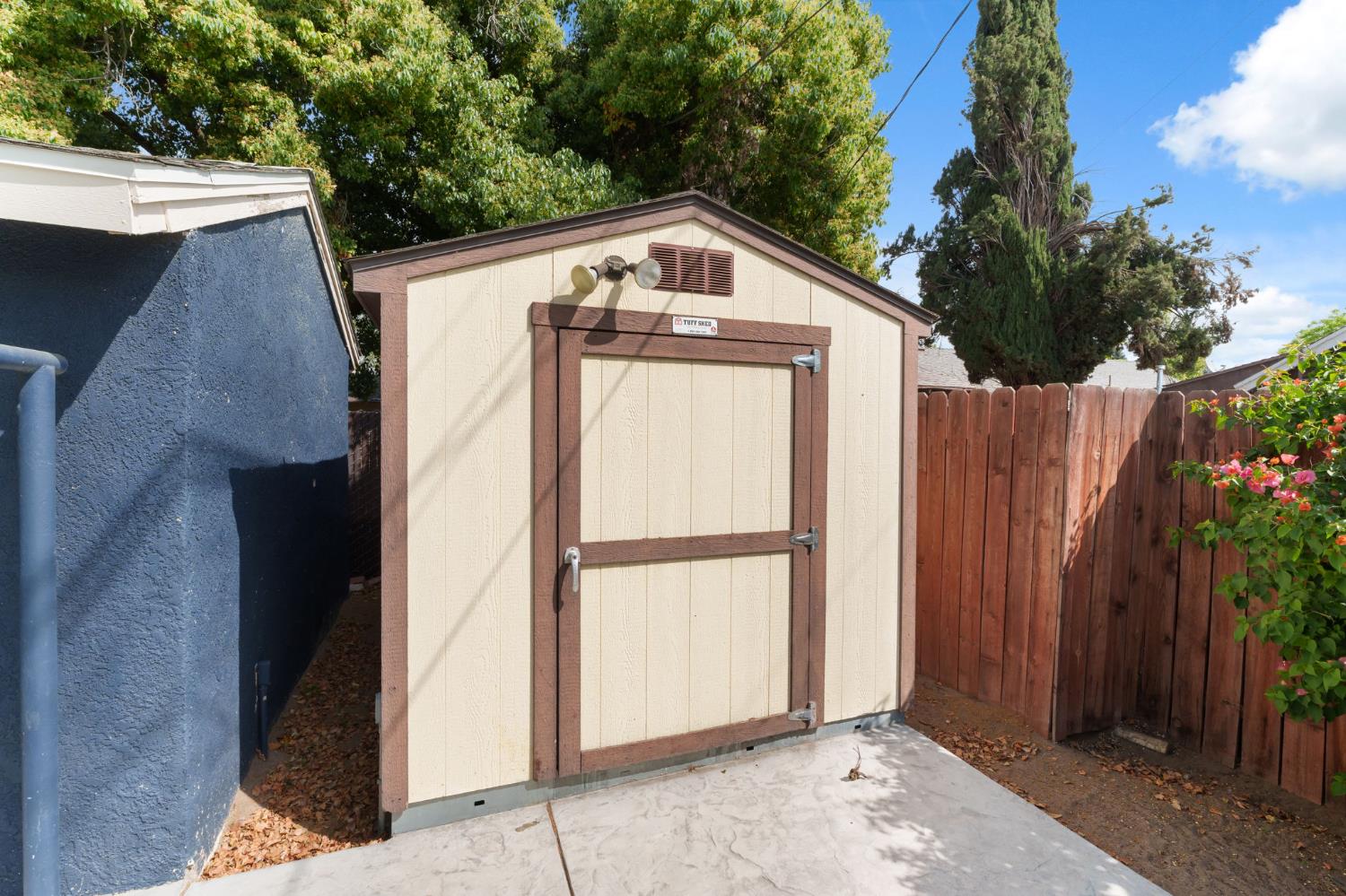 1494 N Wilson Avenue, Fresno, CA, 93728