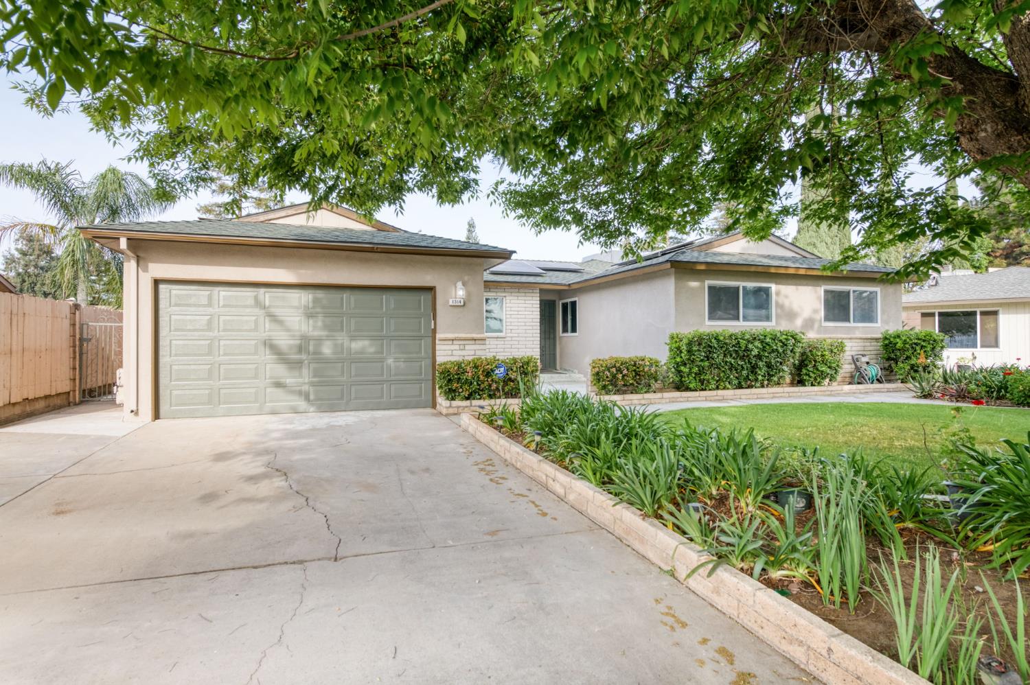 1314 Ezie Avenue, Clovis, CA, 93611