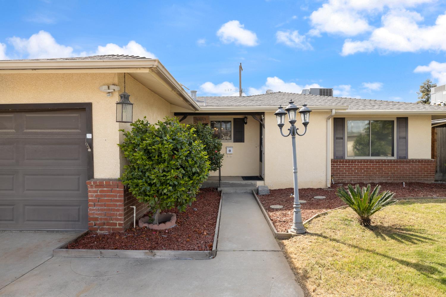 Single Family in Fresno - photo 3