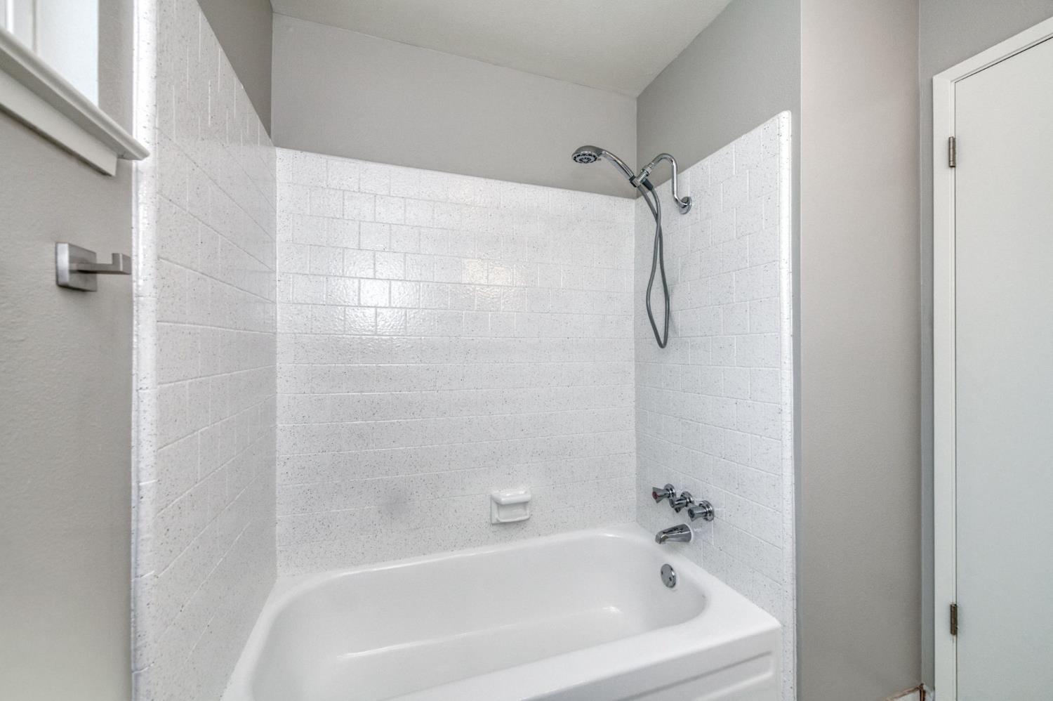 1314 Ezie Avenue, Clovis, CA, 93611