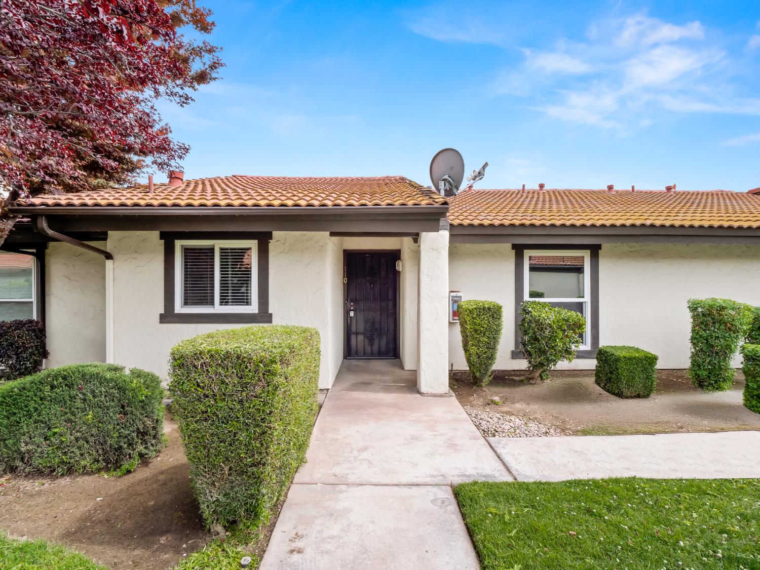 Condo in Fresno - photo 2