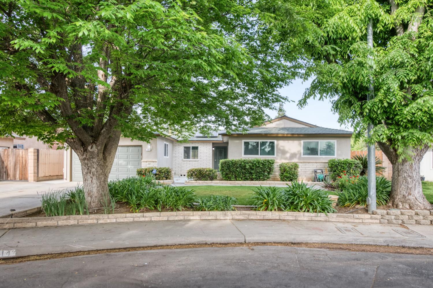 1314 Ezie Avenue, Clovis, CA, 93611