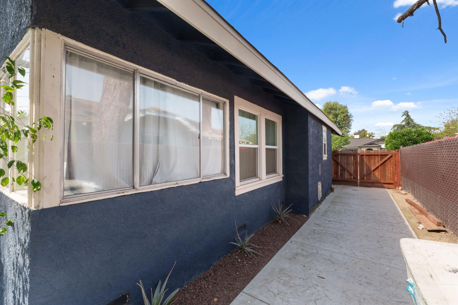 1494 N Wilson Avenue, Fresno, CA, 93728