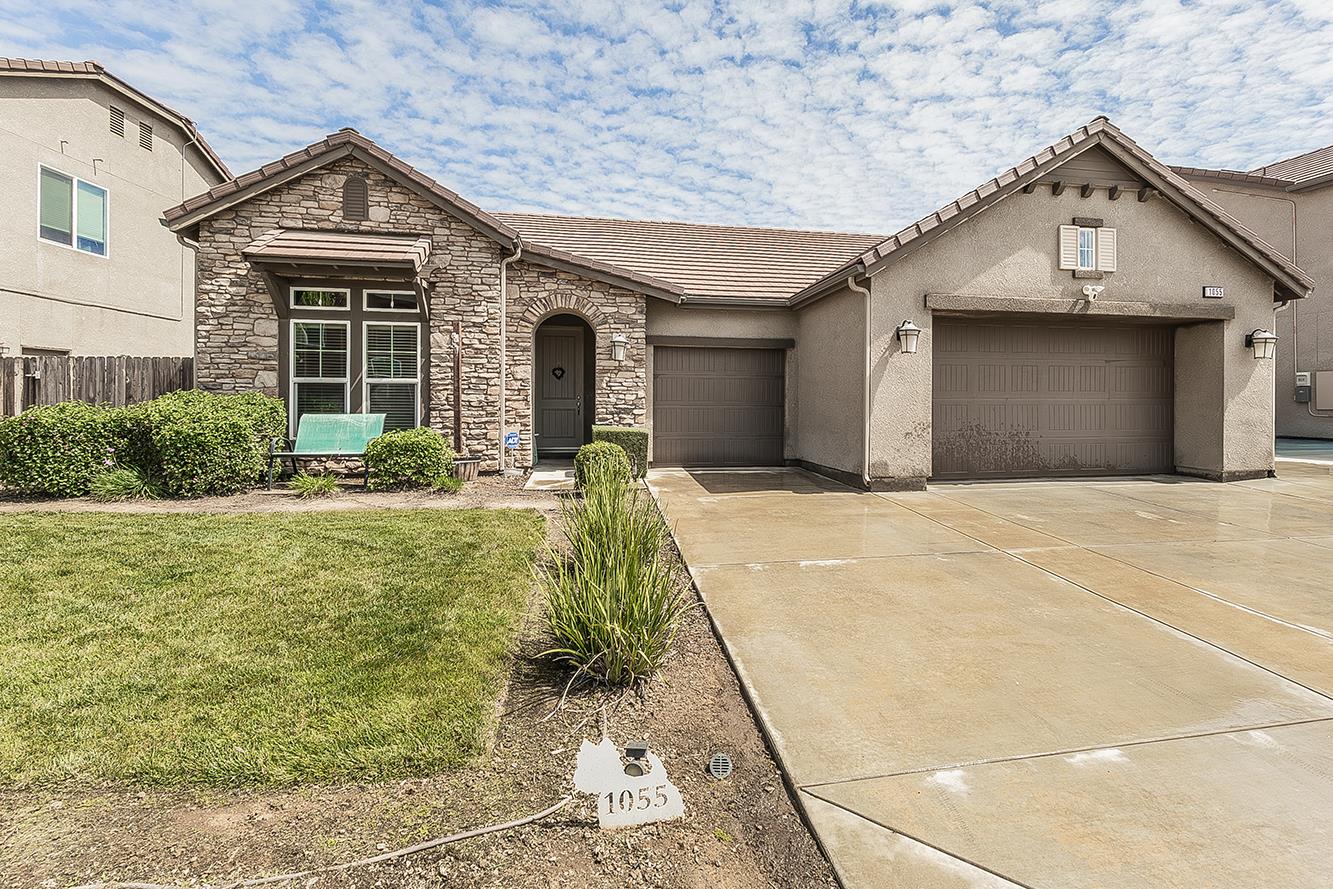 Single Family in Clovis - main photo