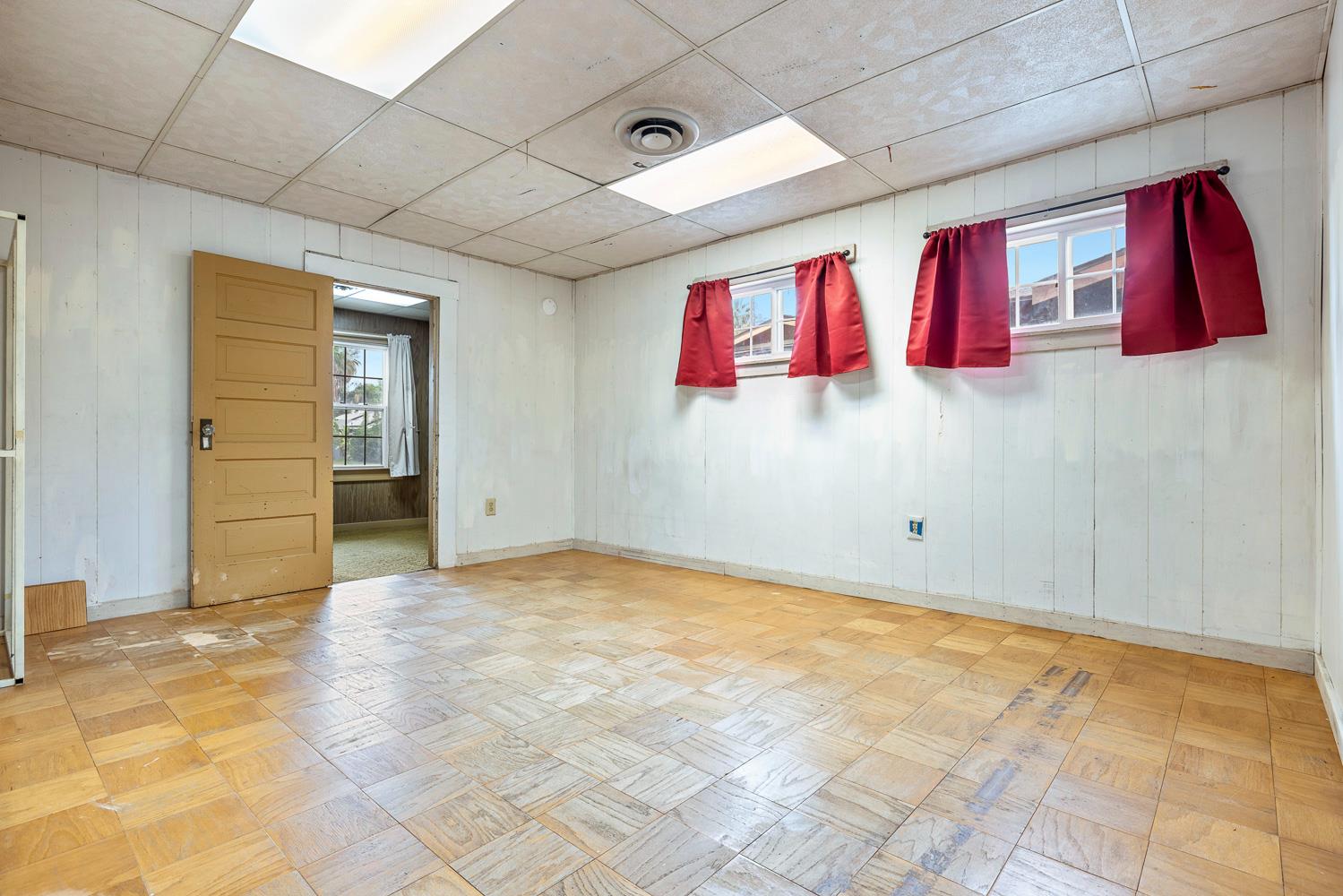 3153 E Kerckhoff Avenue, Fresno, CA, 93702
