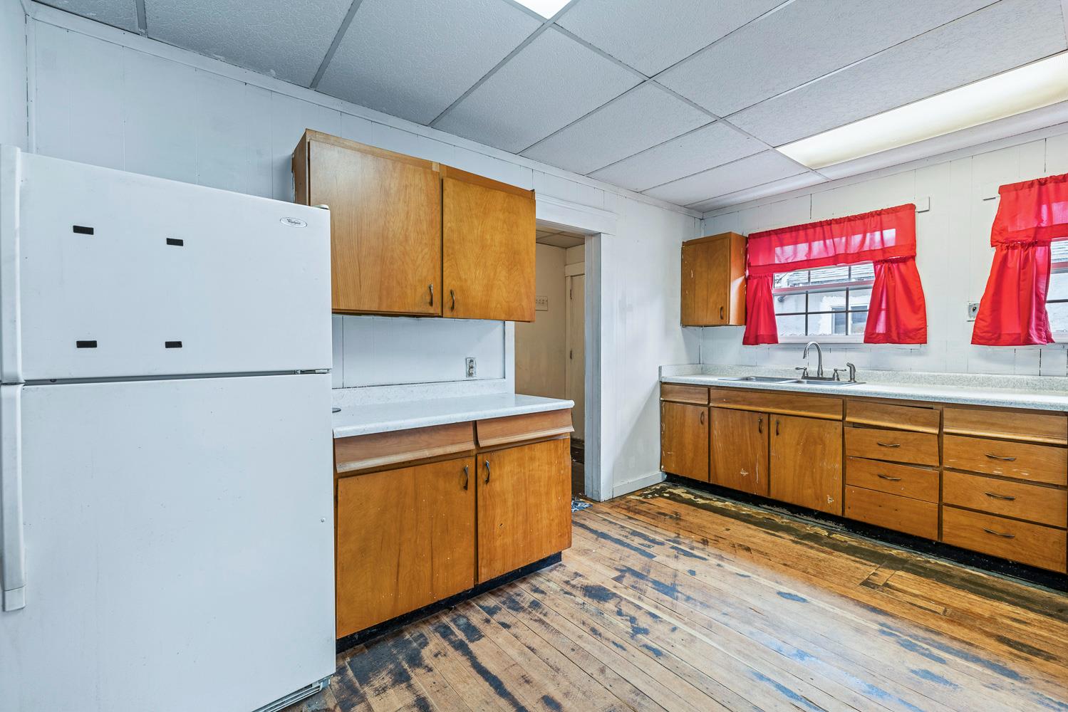 3153 E Kerckhoff Avenue, Fresno, CA, 93702