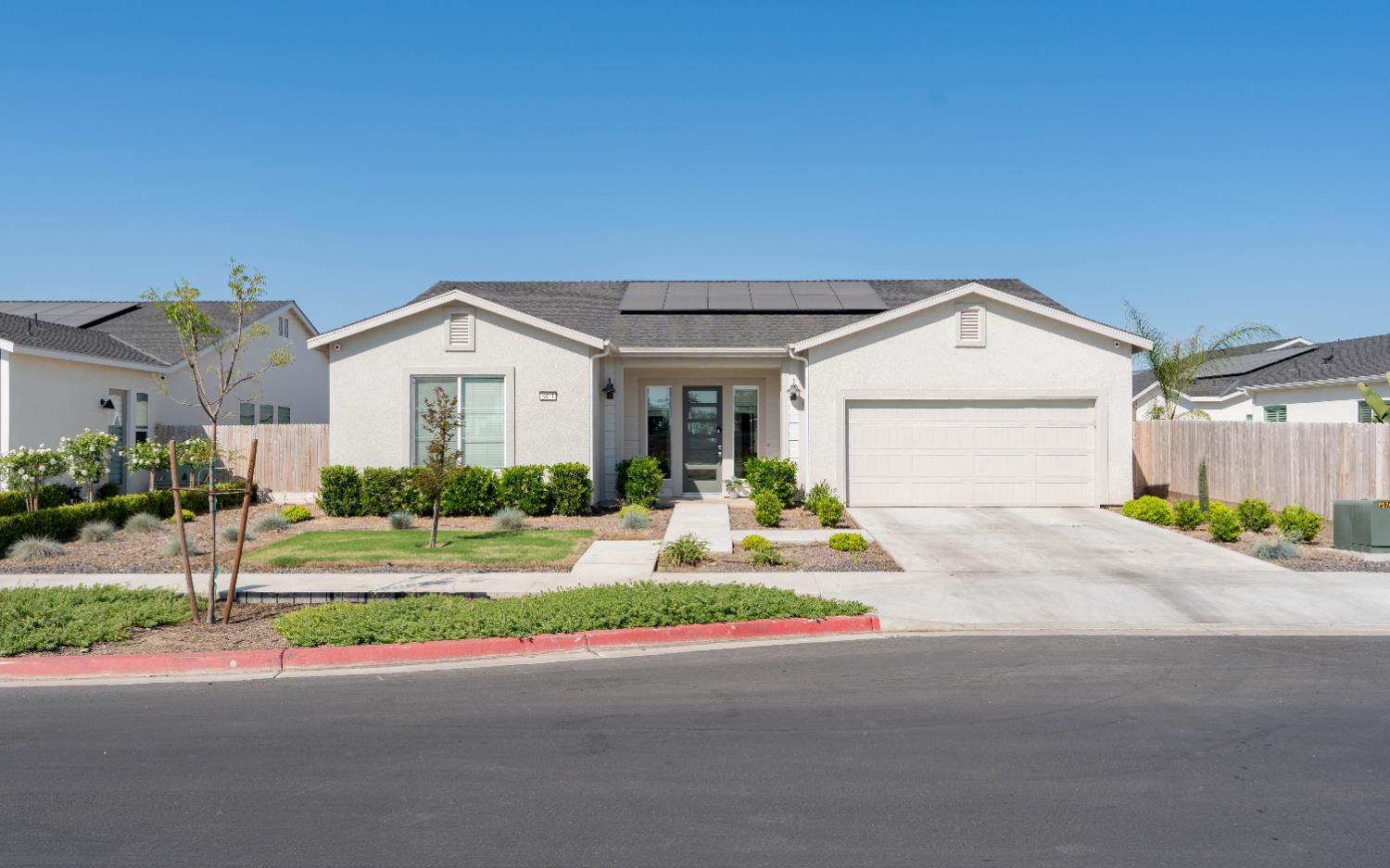 Single Family in Visalia - photo 2
