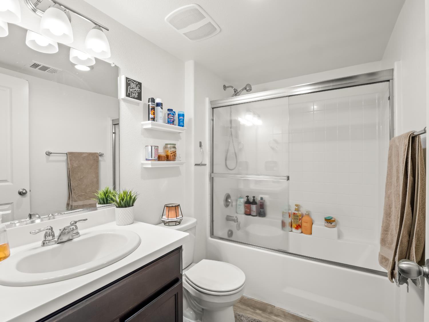 3637 N Mccaffrey Avenue, Fresno, CA, 93722