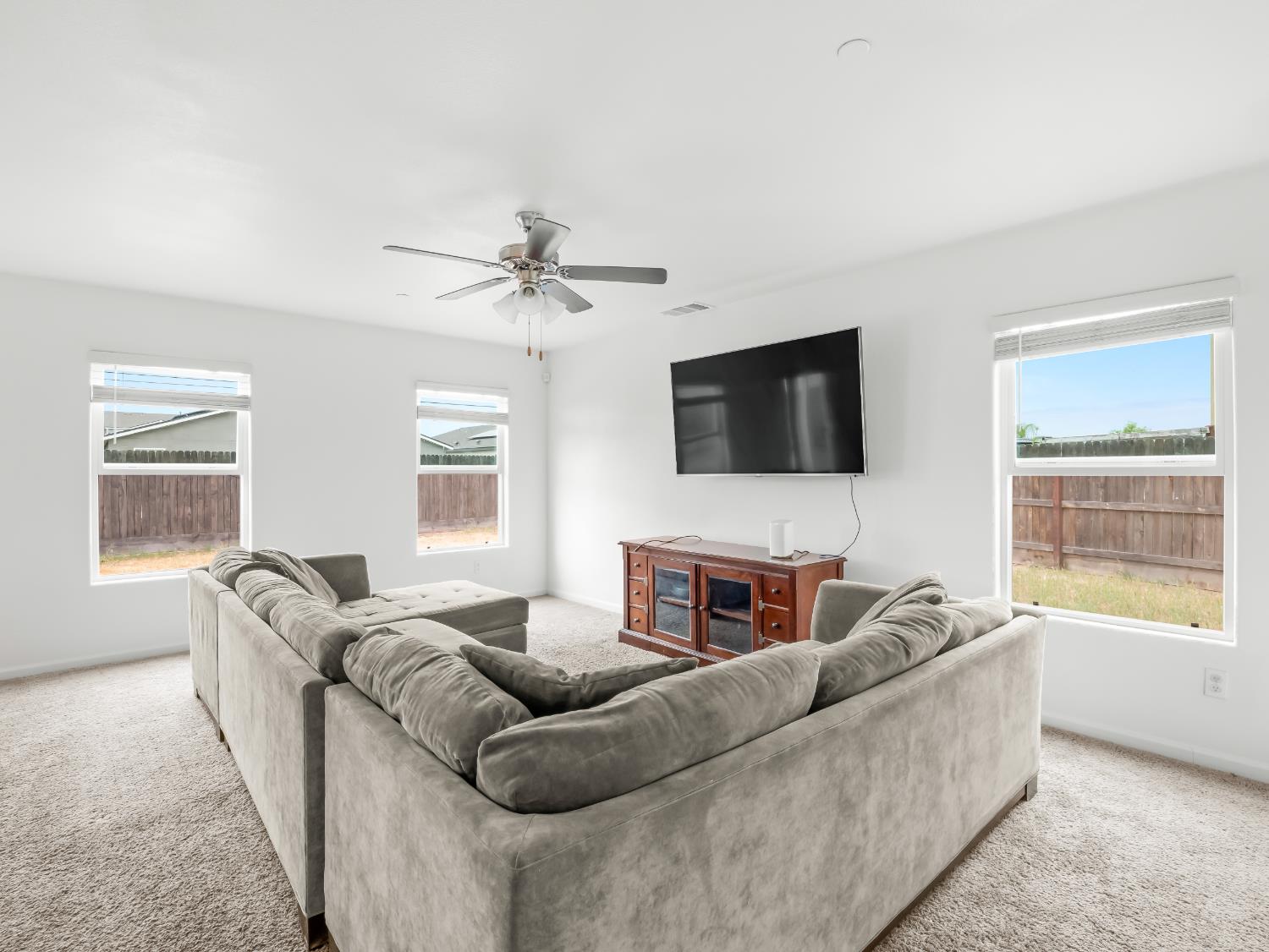 3637 N Mccaffrey Avenue, Fresno, CA, 93722