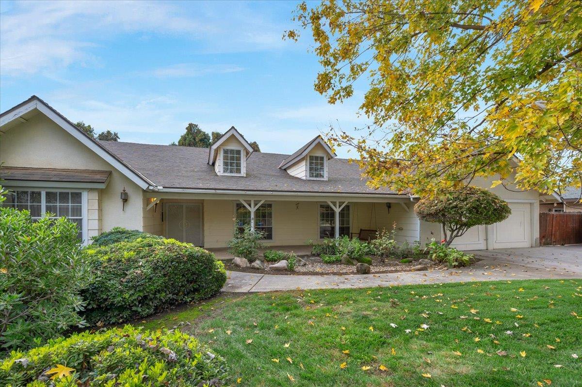 Single Family in Fresno - photo 3