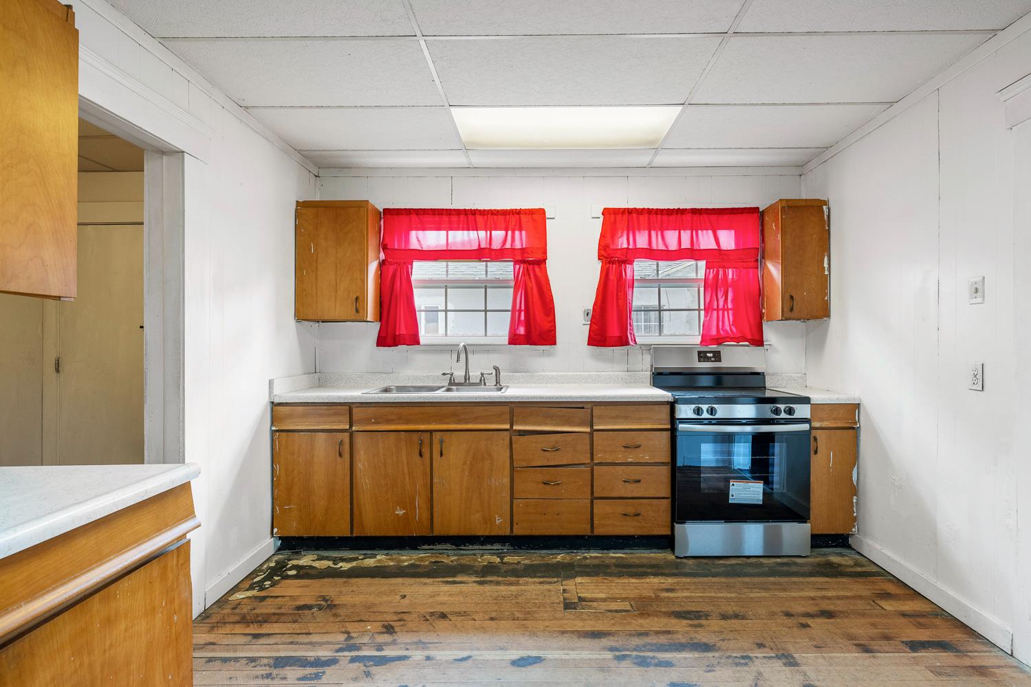 3153 E Kerckhoff Avenue, Fresno, CA, 93702