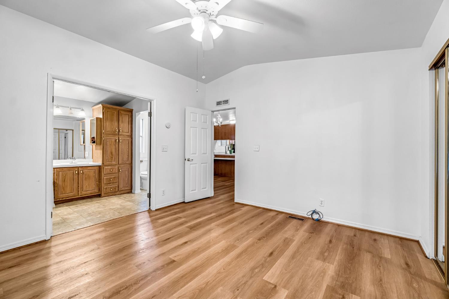 1218 E Cleveland Avenue UNIT&nbsp;142, Madera, CA, 93638