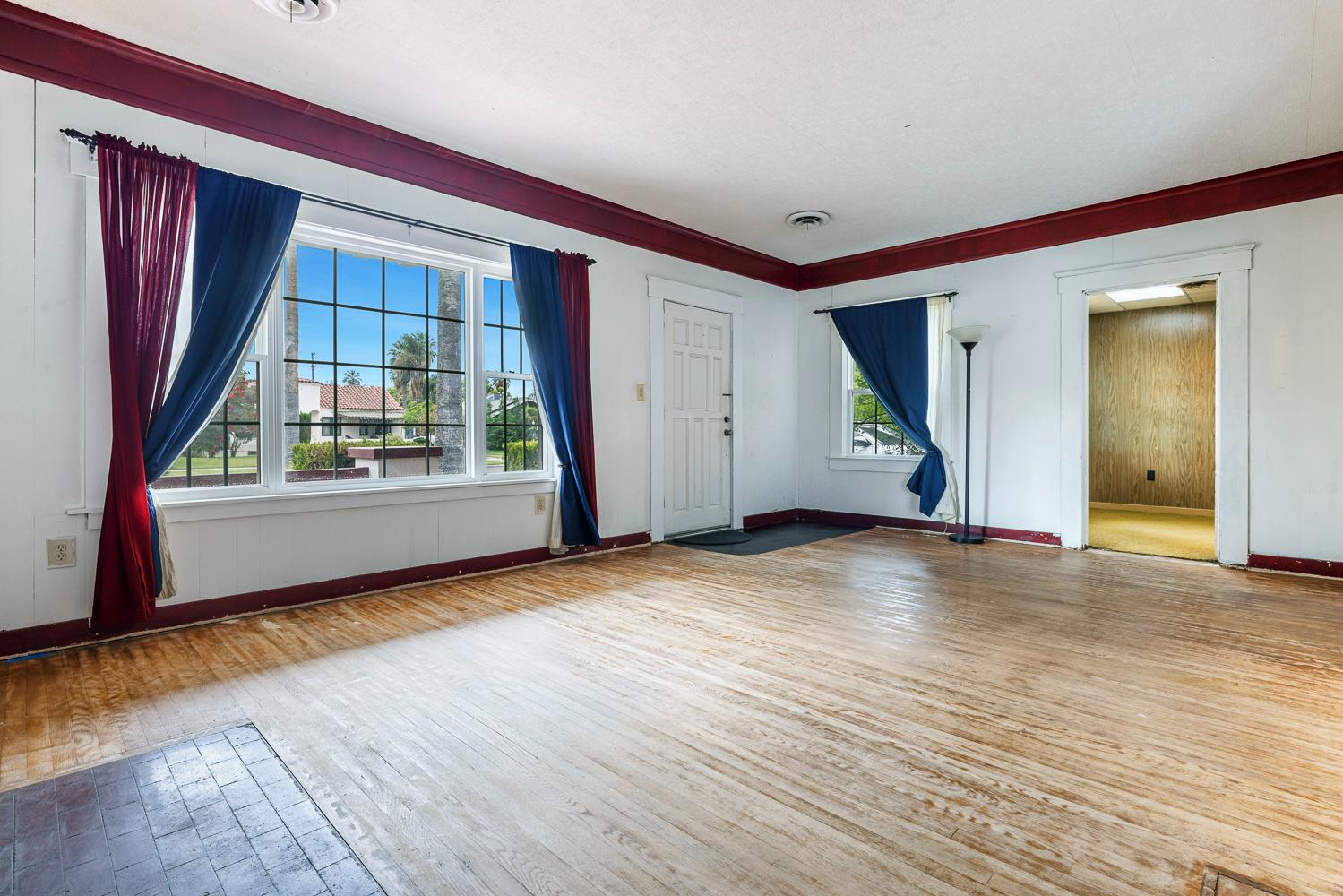 3153 E Kerckhoff Avenue, Fresno, CA, 93702