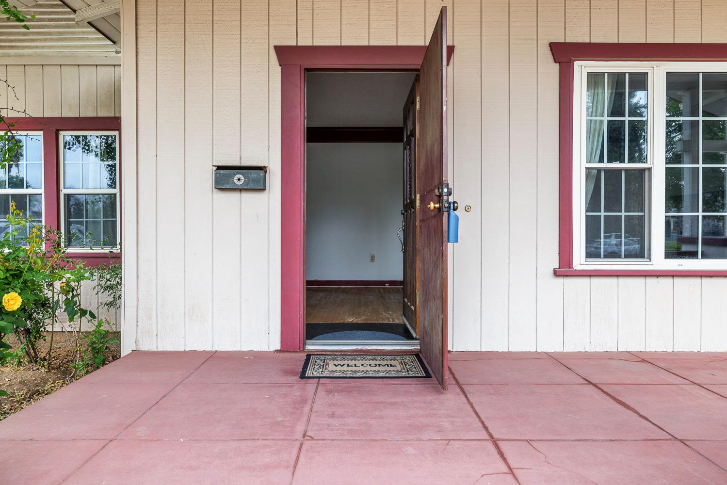 3153 E Kerckhoff Avenue, Fresno, CA, 93702