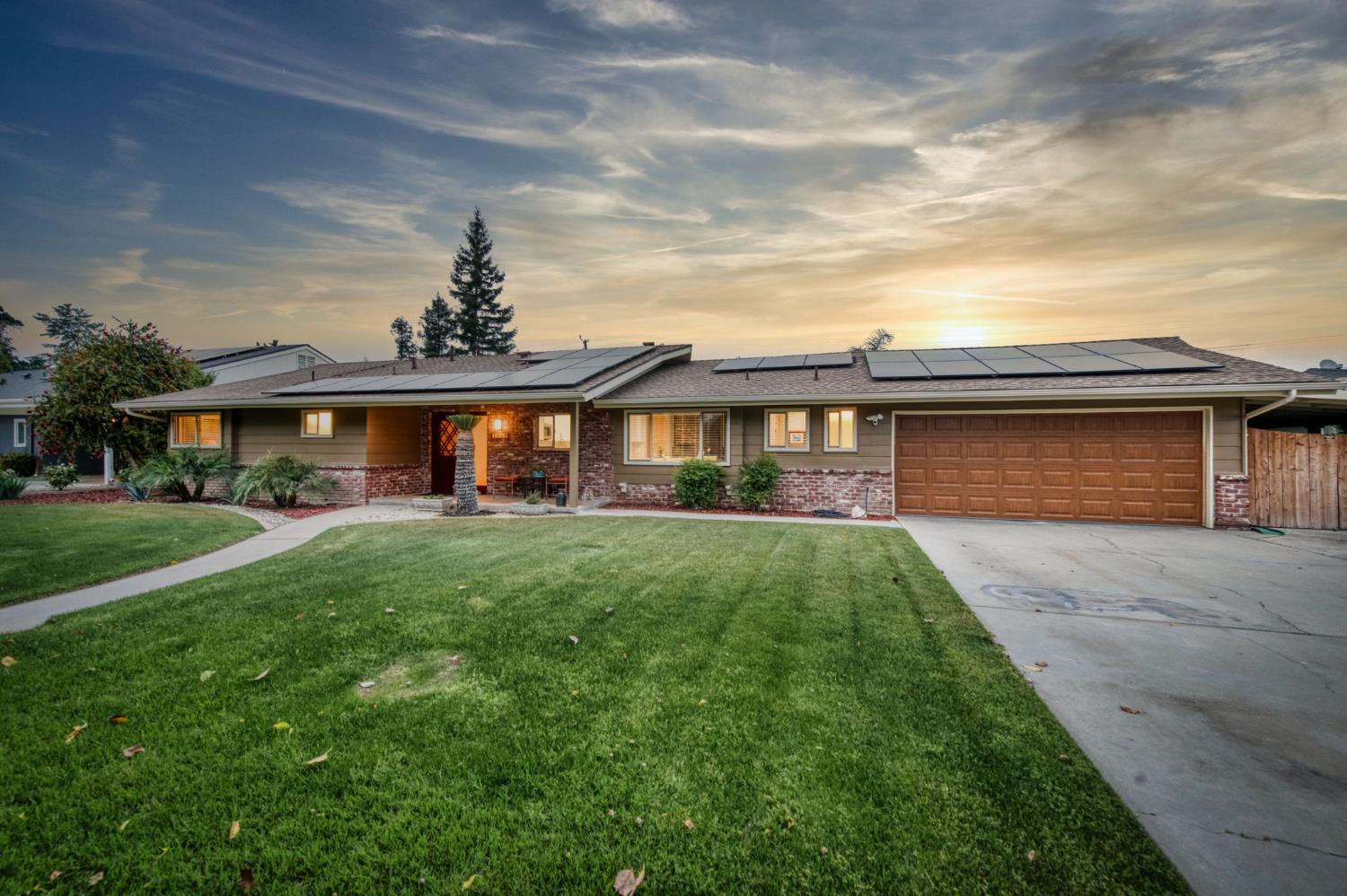 Single Family in Fresno - main photo