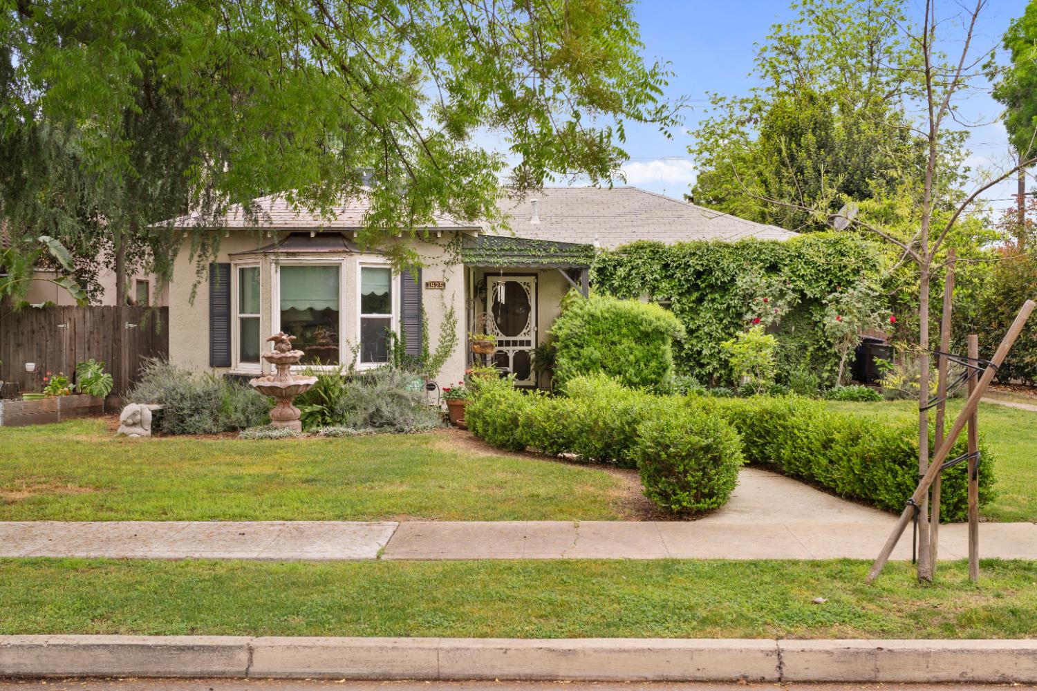 Single Family in Fresno - photo 3