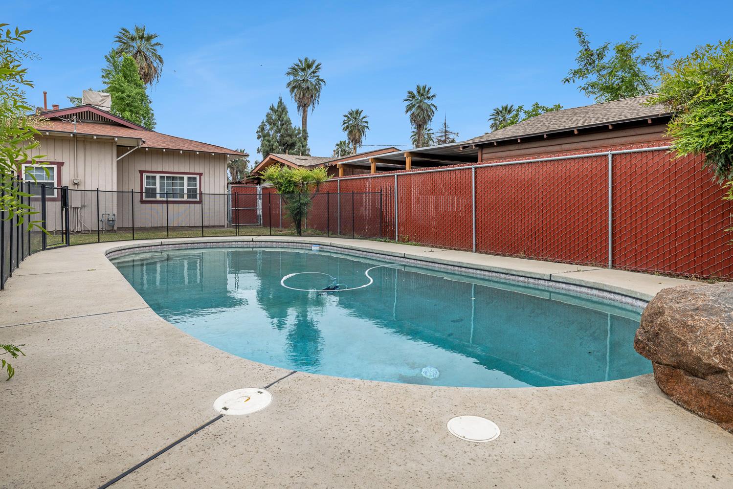 3153 E Kerckhoff Avenue, Fresno, CA, 93702