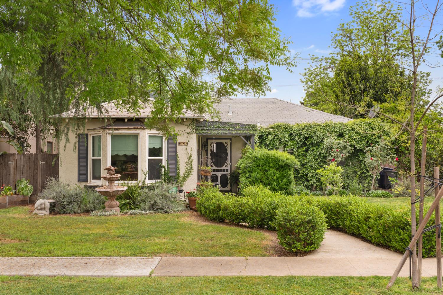 Single Family in Fresno - main photo