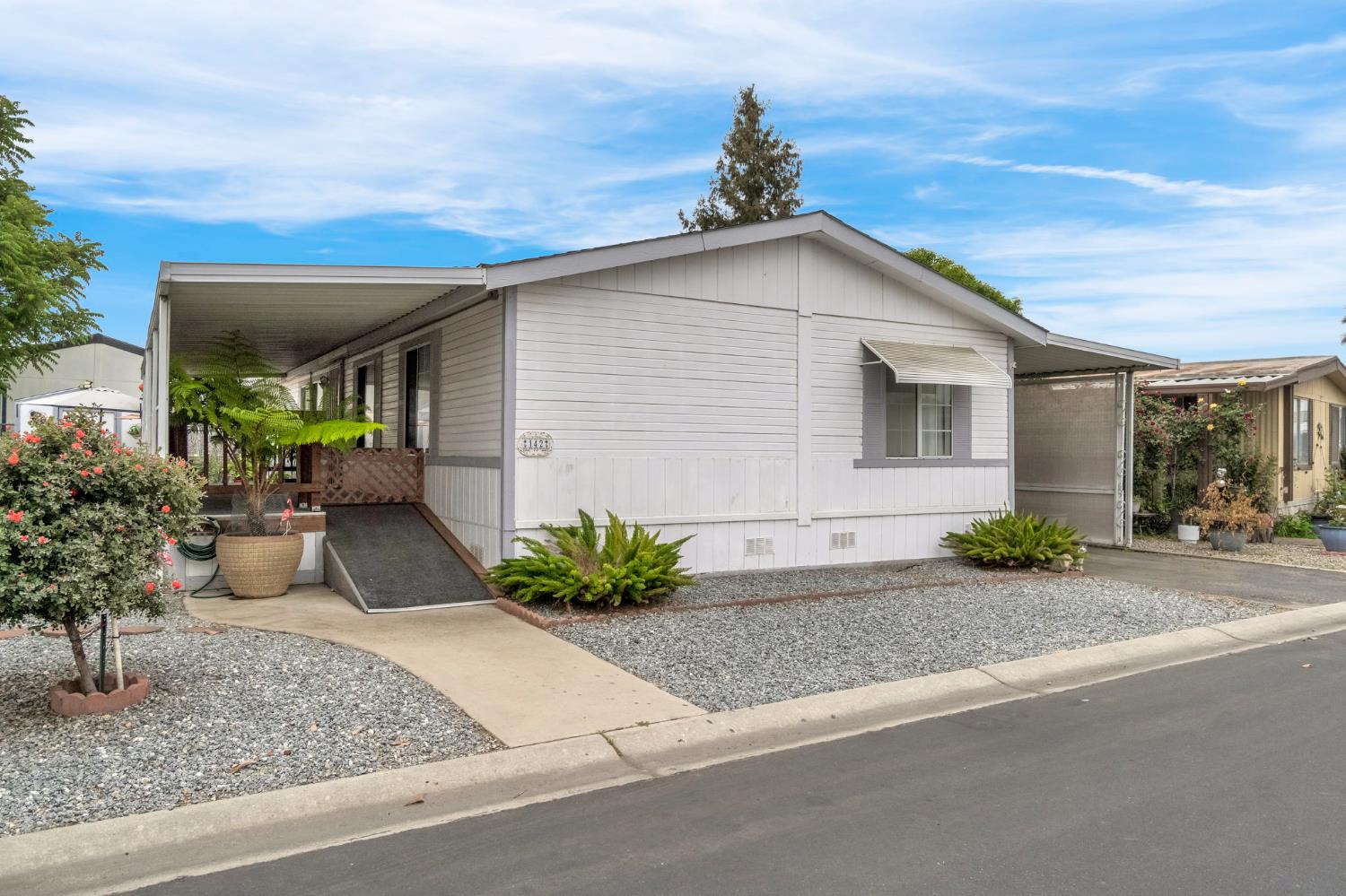 1218 E Cleveland Avenue UNIT&nbsp;142, Madera, CA, 93638