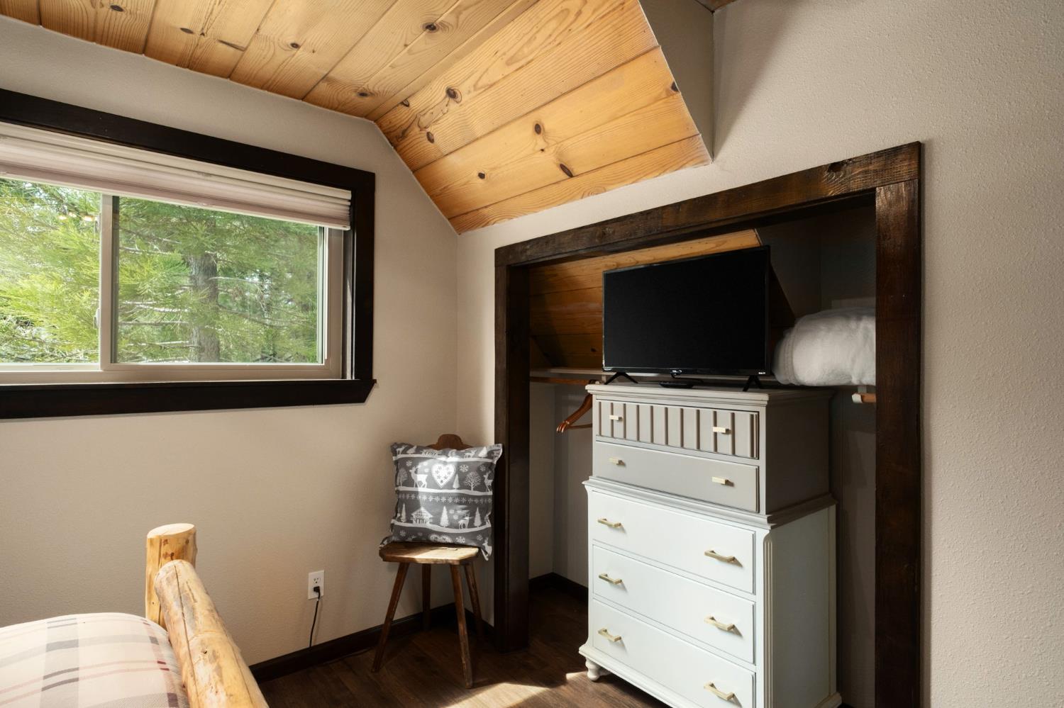 41250 Kokanee Lane, Shaver Lake, CA, 93664