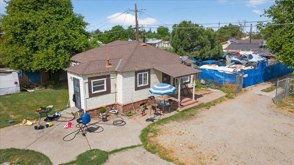 1328 E Fedora Avenue, Fresno, CA, 93704