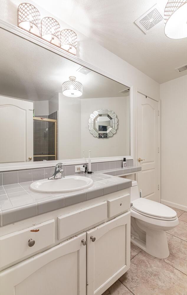 2170 W Beechwood Avenue, Fresno, CA, 93711