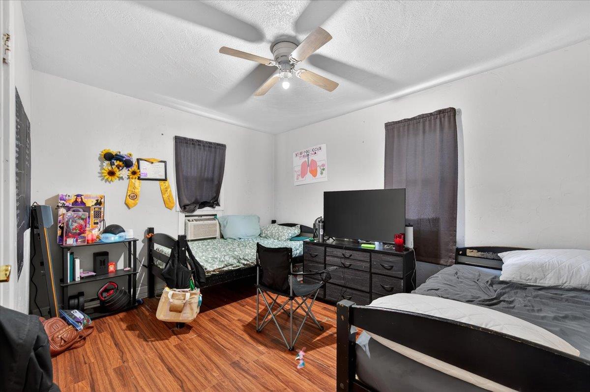 1328 E Fedora Avenue, Fresno, CA, 93704