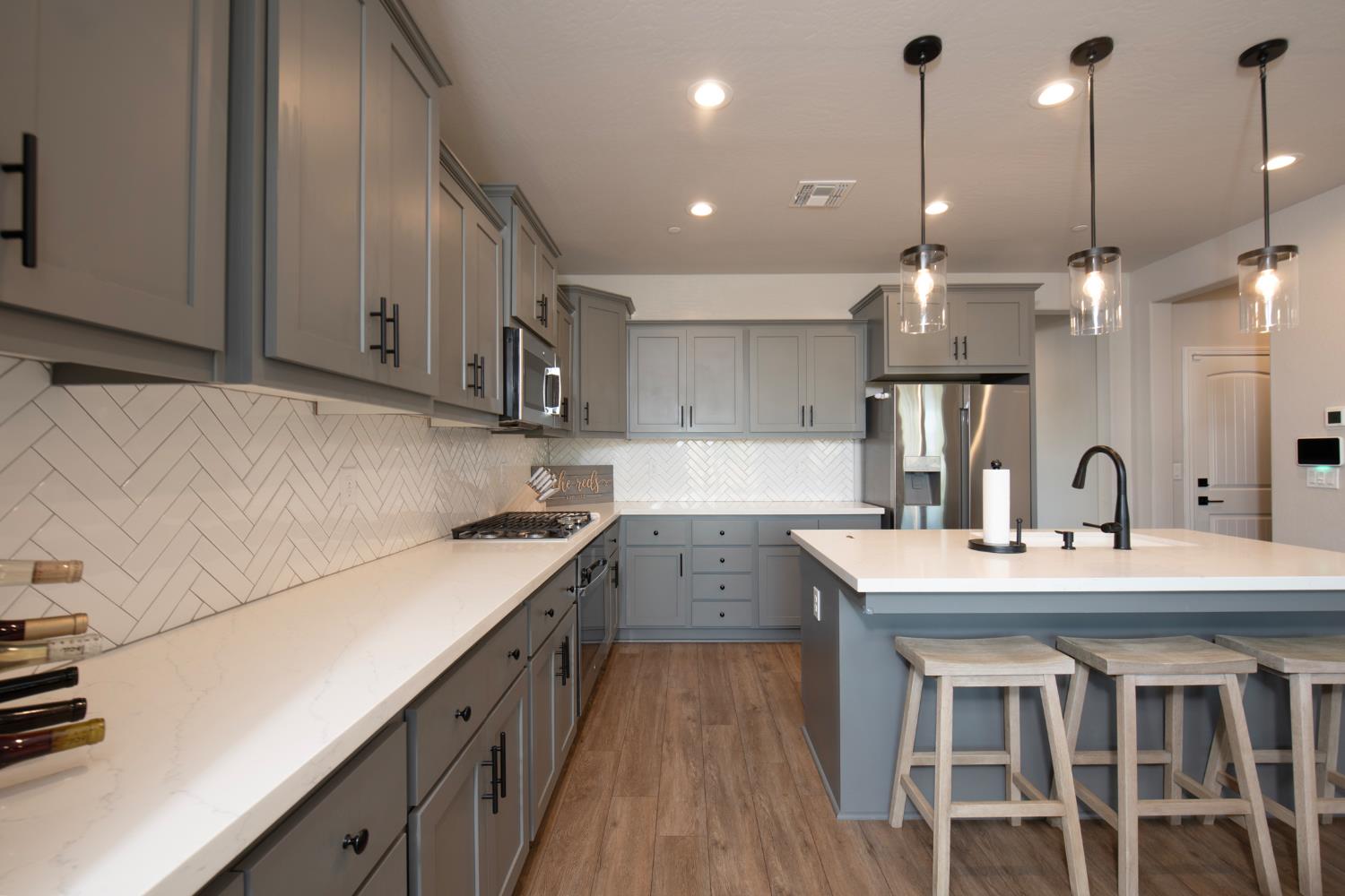 998 Ponderosa Way W, Madera, CA, 93636