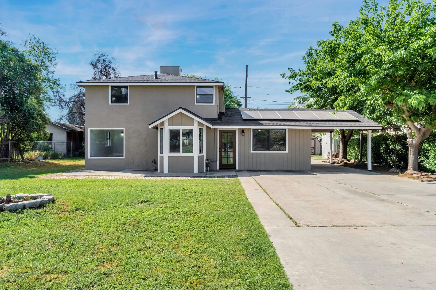 Single Family in Fresno - photo 2