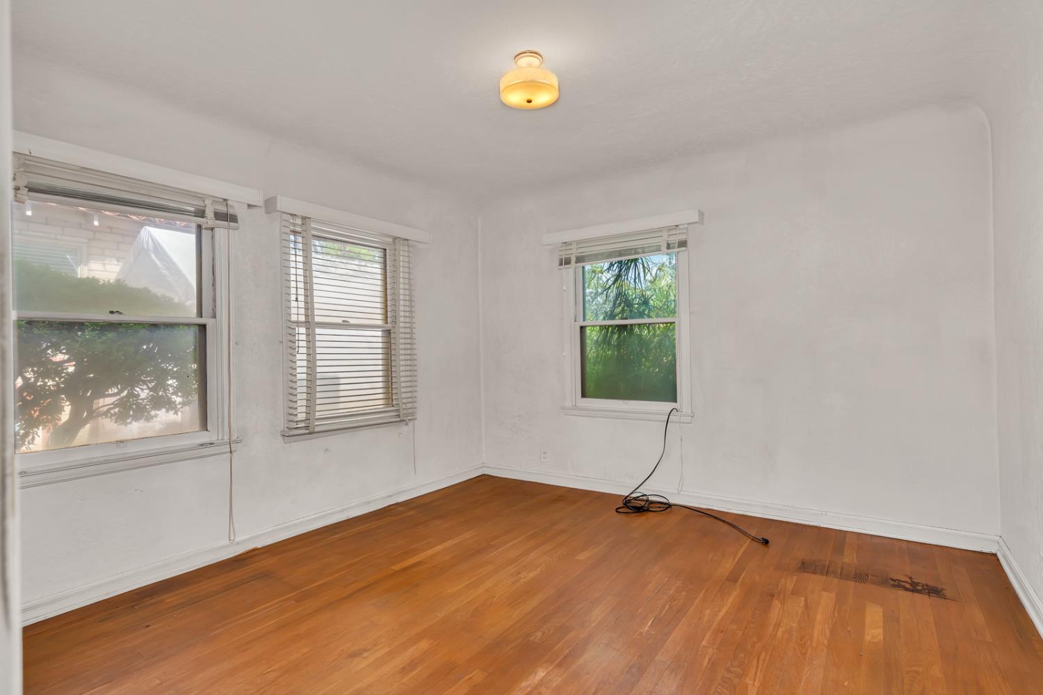 500 N G Street, Madera, CA, 93637