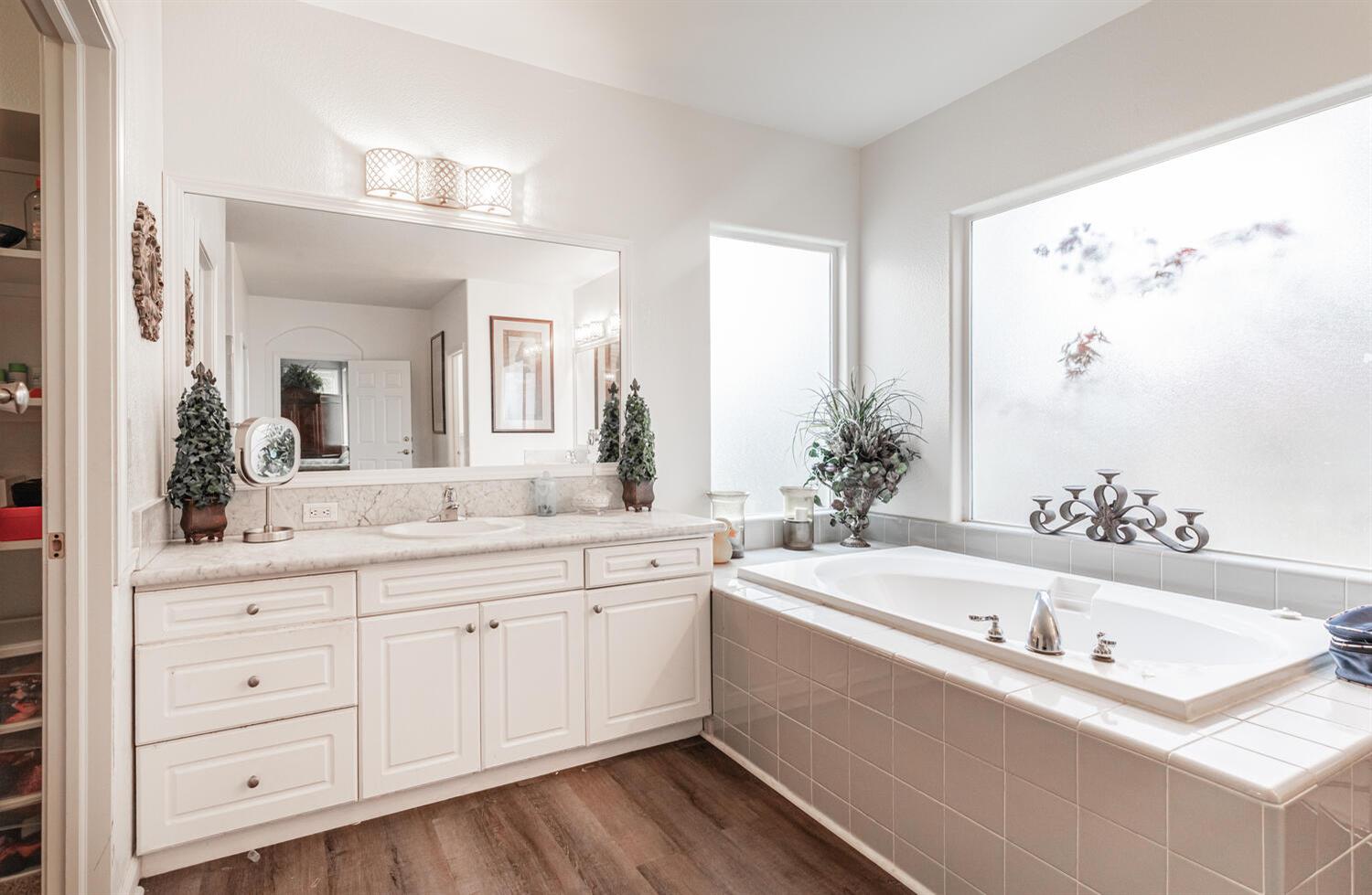 2170 W Beechwood Avenue, Fresno, CA, 93711