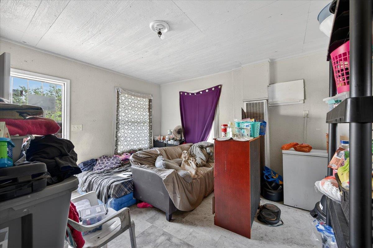 1328 E Fedora Avenue, Fresno, CA, 93704