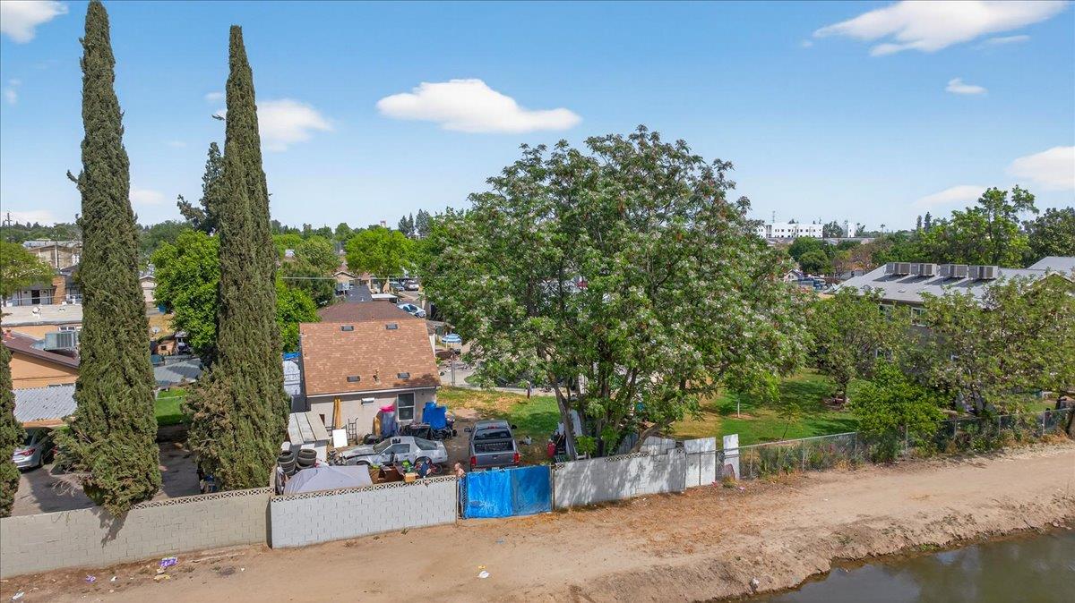 1328 E Fedora Avenue, Fresno, CA, 93704