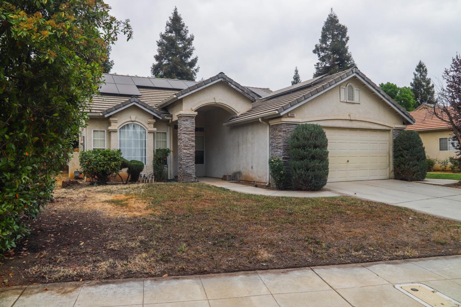 Single Family in Fresno - photo 2