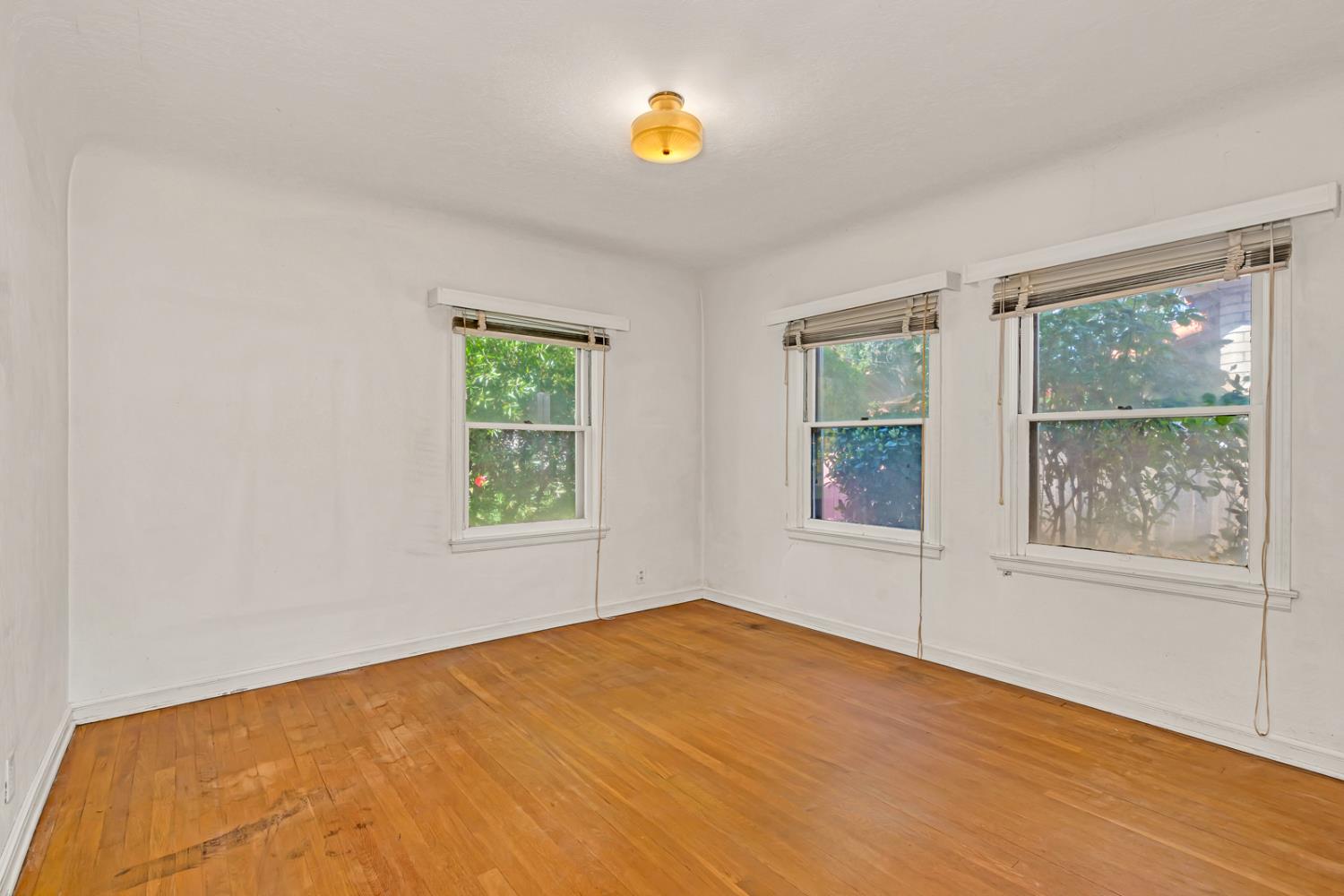 500 N G Street, Madera, CA, 93637