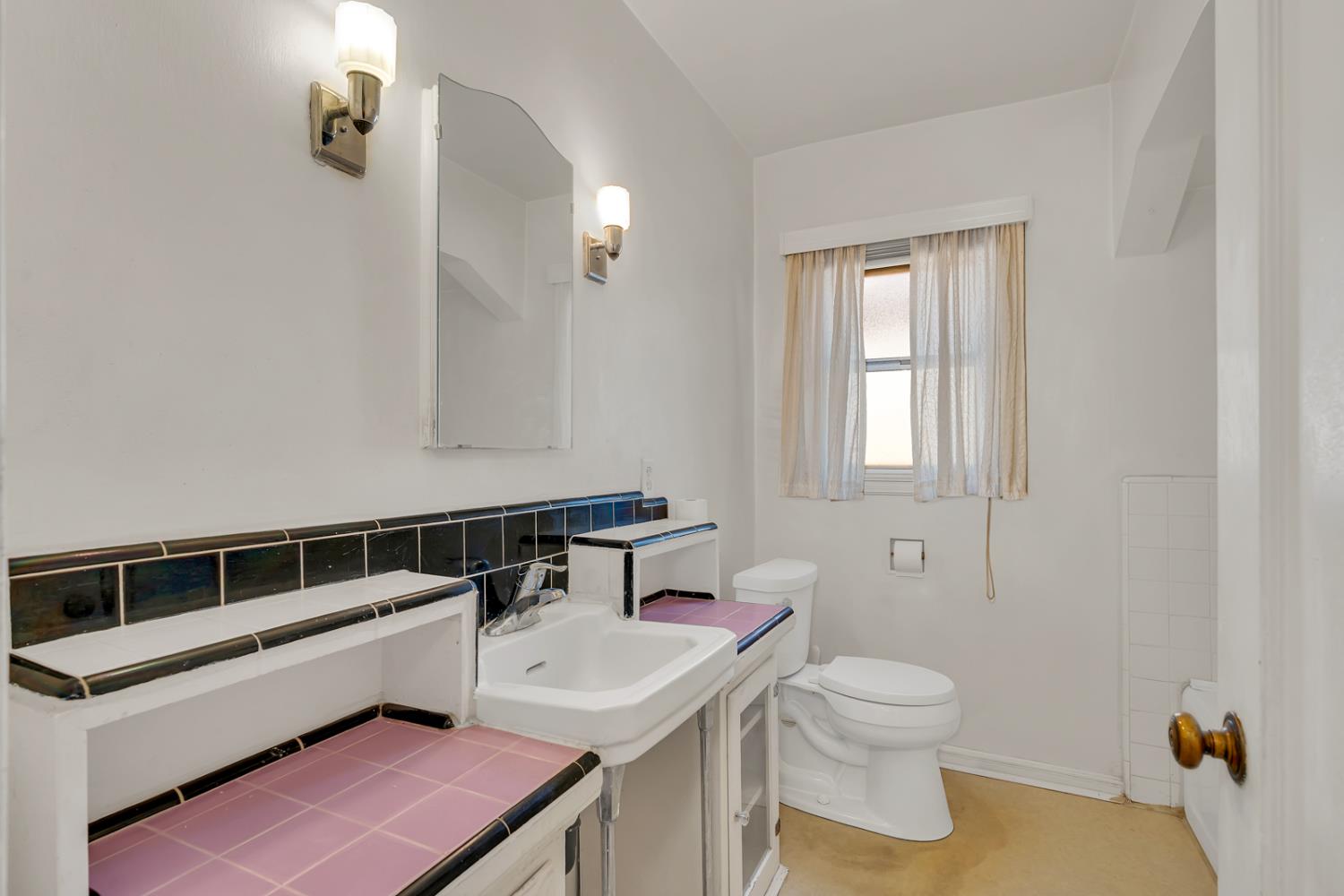 500 N G Street, Madera, CA, 93637