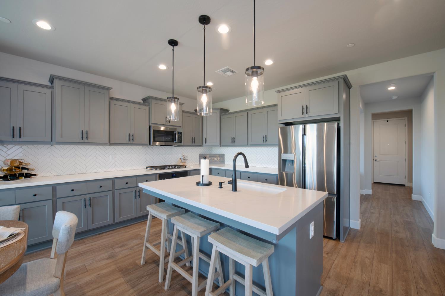 998 Ponderosa Way W, Madera, CA, 93636