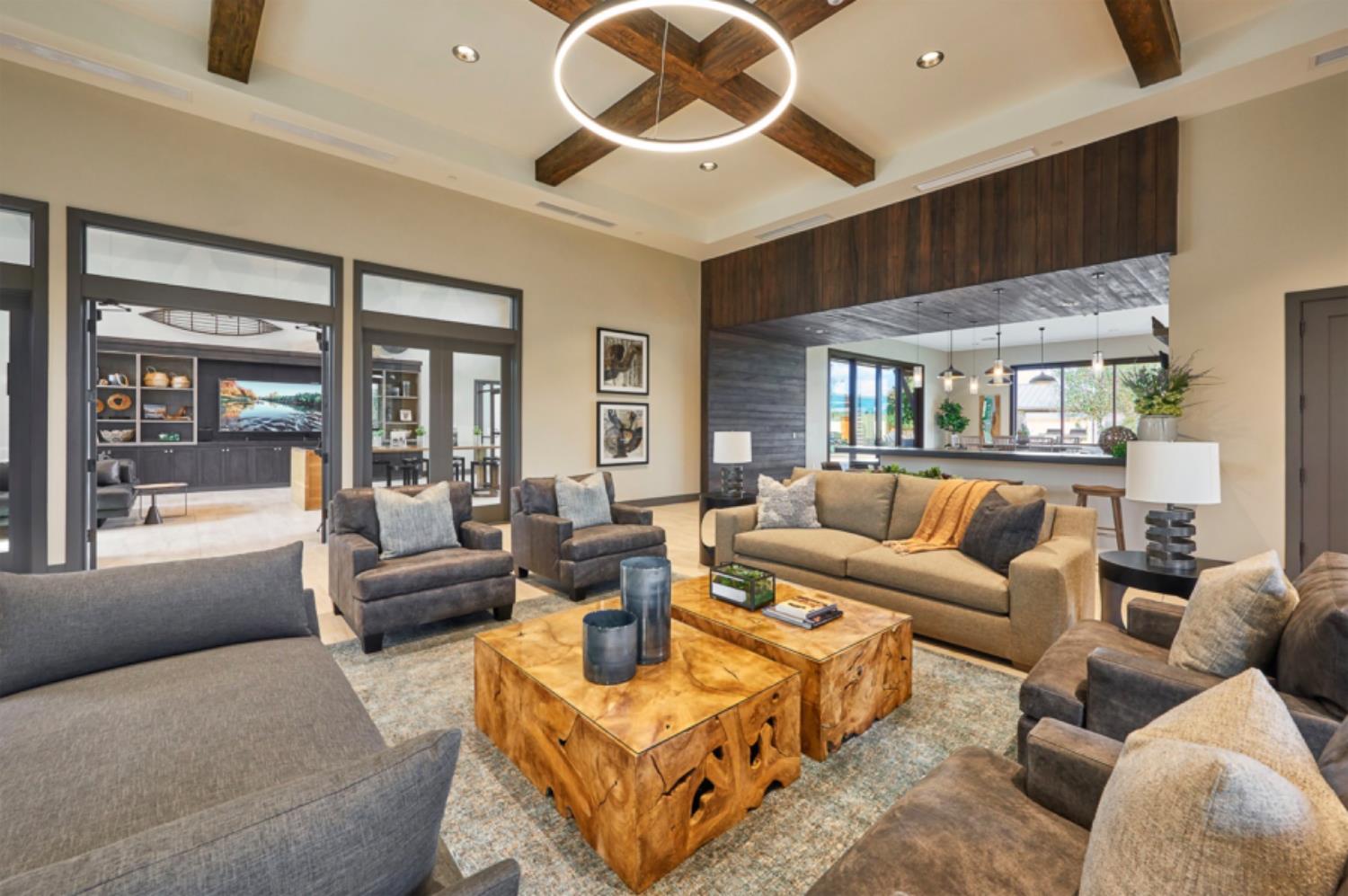 998 Ponderosa Way W, Madera, CA, 93636