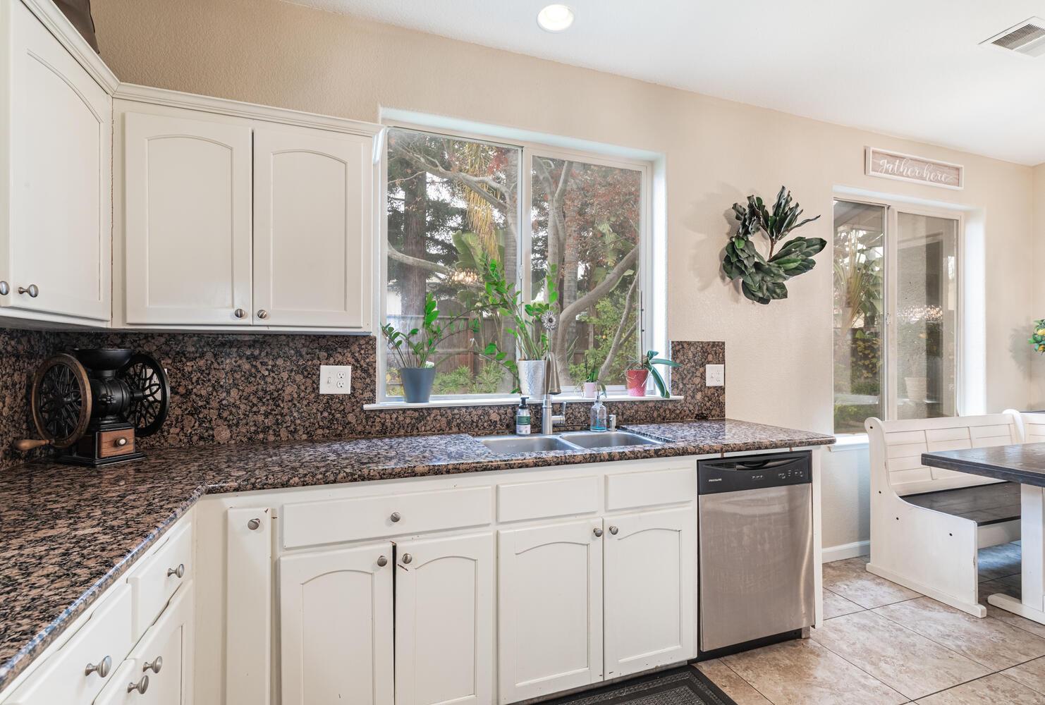 2170 W Beechwood Avenue, Fresno, CA, 93711